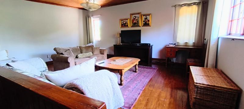 6 Bedroom Property for Sale in Kraaibosch Western Cape